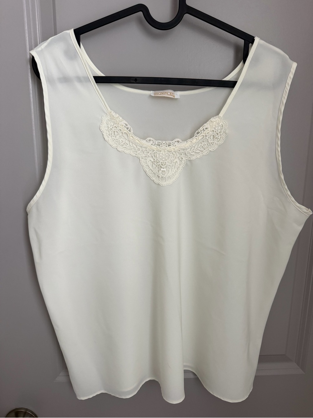 Vintage Escapades Women's White Solid Lace Trim Camisole Tank Top L Polyester